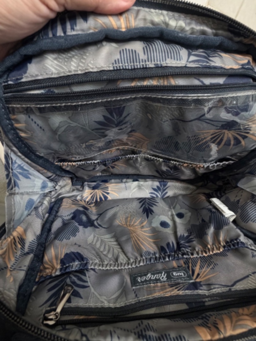 Lug Ranger Crossbody Bag - Picture 9 of 9